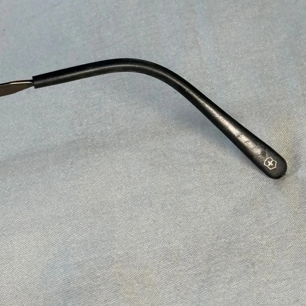 Vintage Swiss Army Voyager 25735 Sunglasses Gunmetal Aviator Mens Frames 58-20